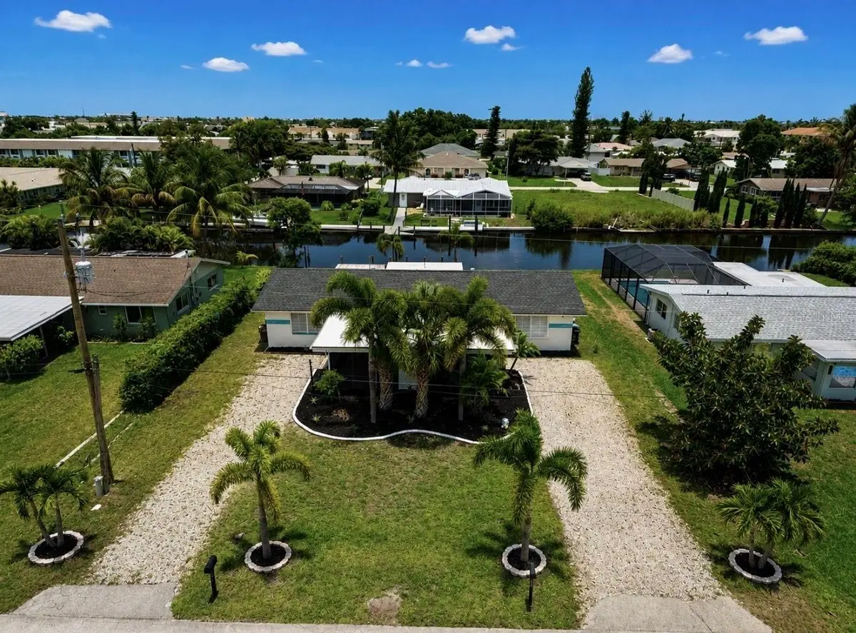 4931 VICTORIA DR, Cape Coral, FL 33904