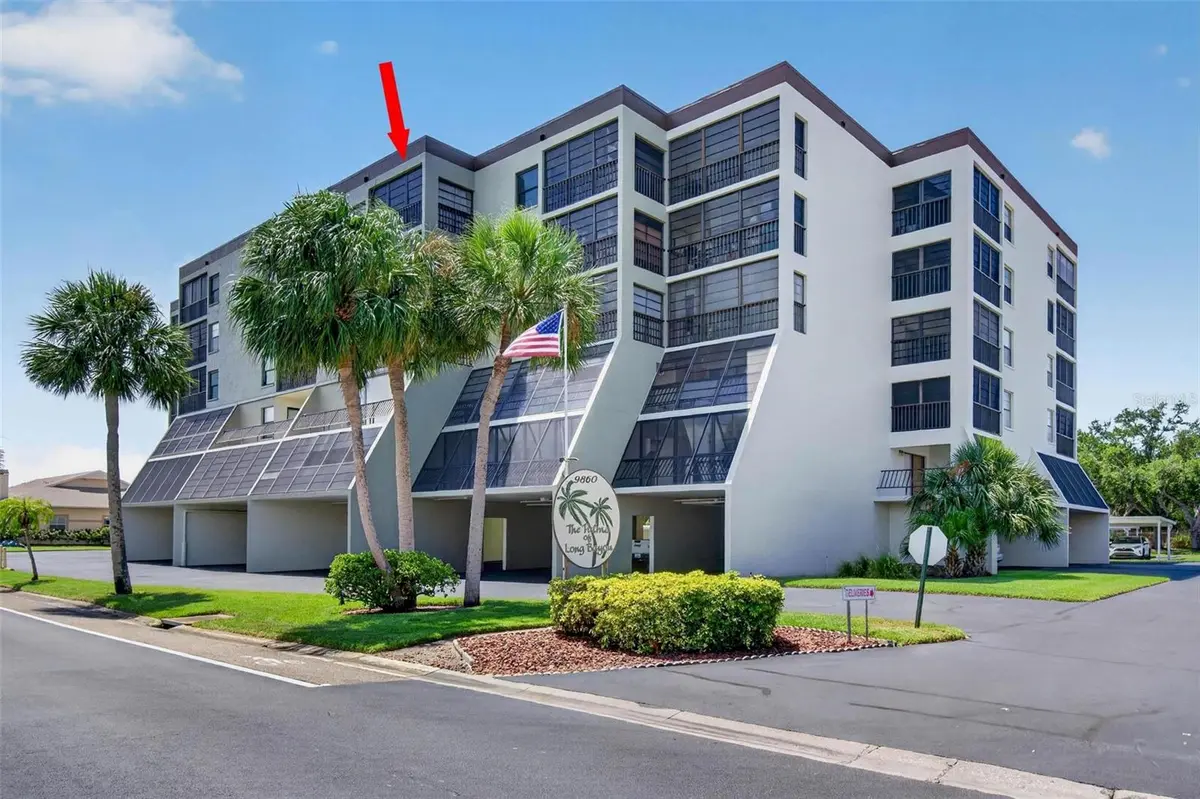 9860 62ND TER N #1043, St Petersburg, FL 33708