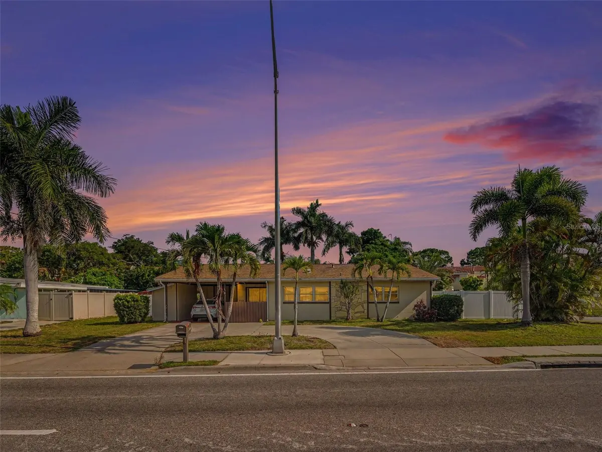 3103 BAYSHORE GARDENS Pkwy, Bradenton, FL 34207