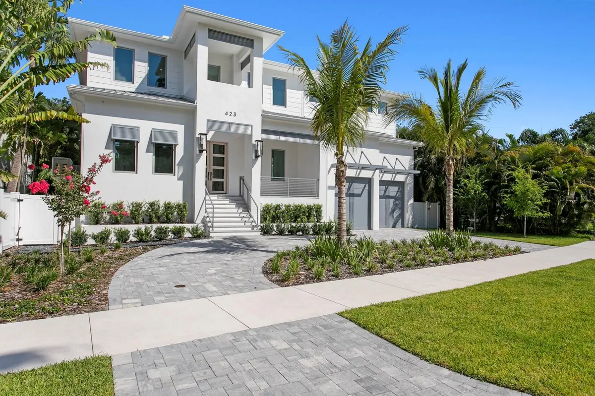 423 S ROYAL POINCIANA DR, Tampa, FL 33609