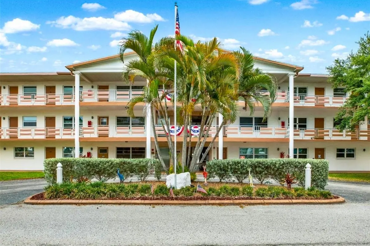 6015 19TH ST N #302, St Petersburg, FL 33714