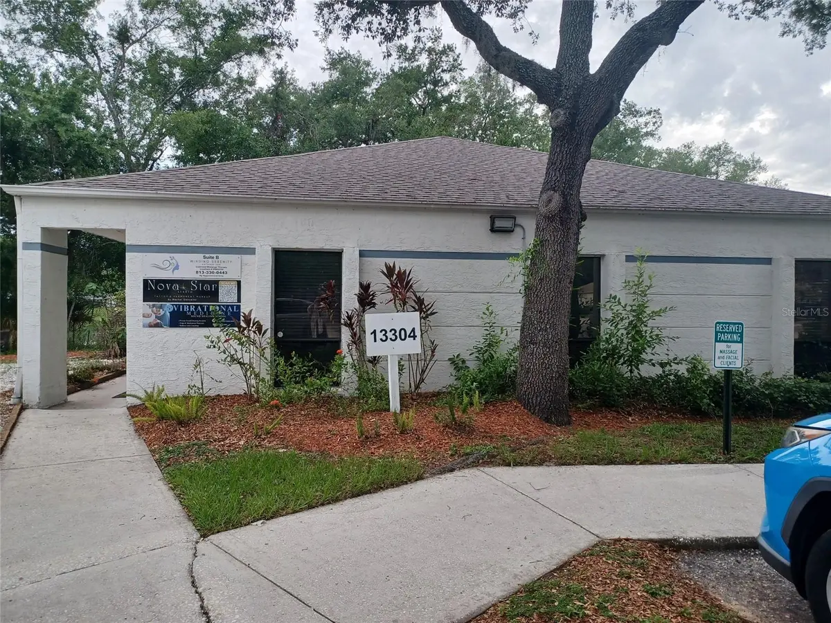 13304 WINDING OAK CT #Front, Tampa, FL 33612