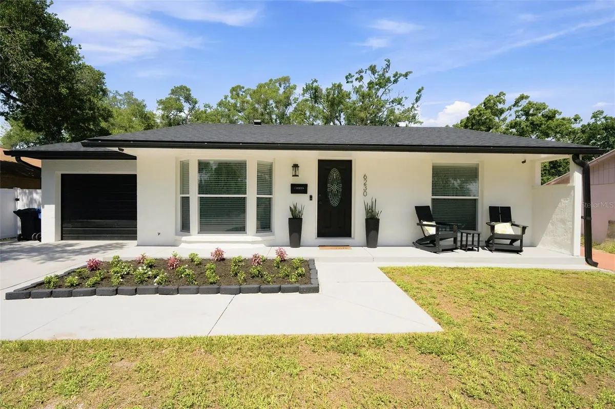6230 CEDAR ST NE, St Petersburg, FL 33702
