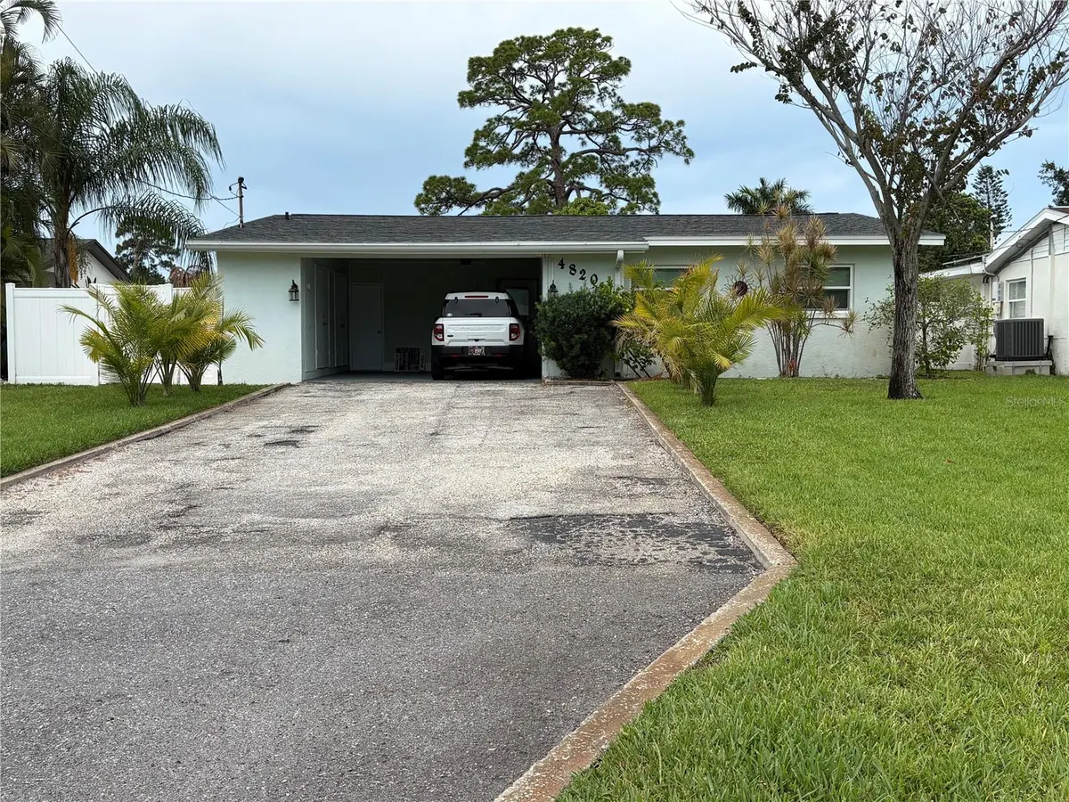 4820 VENETIAN BLVD NE, St Petersburg, FL 33703