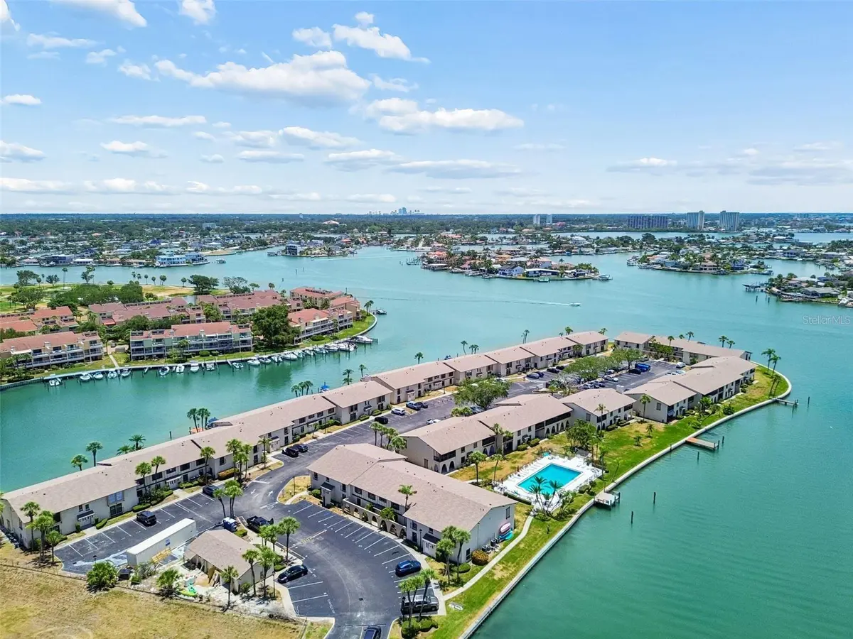 505 PLAZA SEVILLE CT #12, Treasure Island, FL 33706