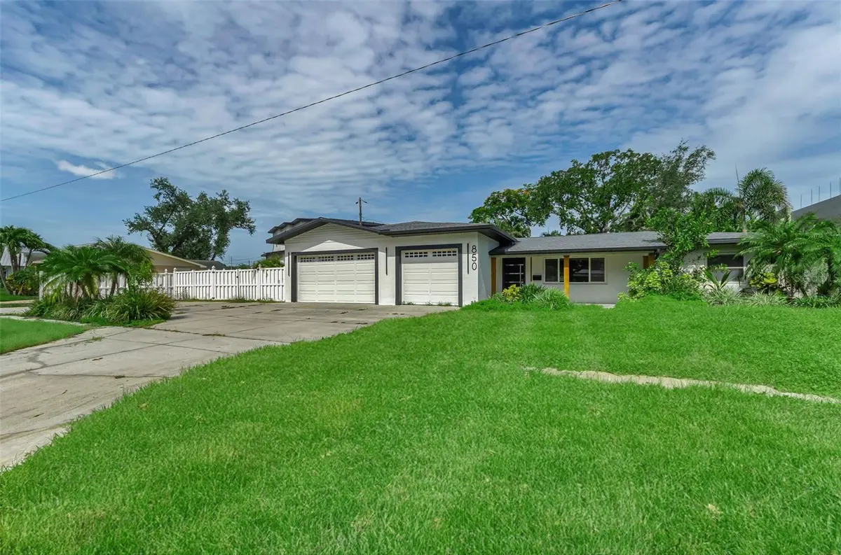 850 RAFAEL BLVD NE, St Petersburg, FL 33704