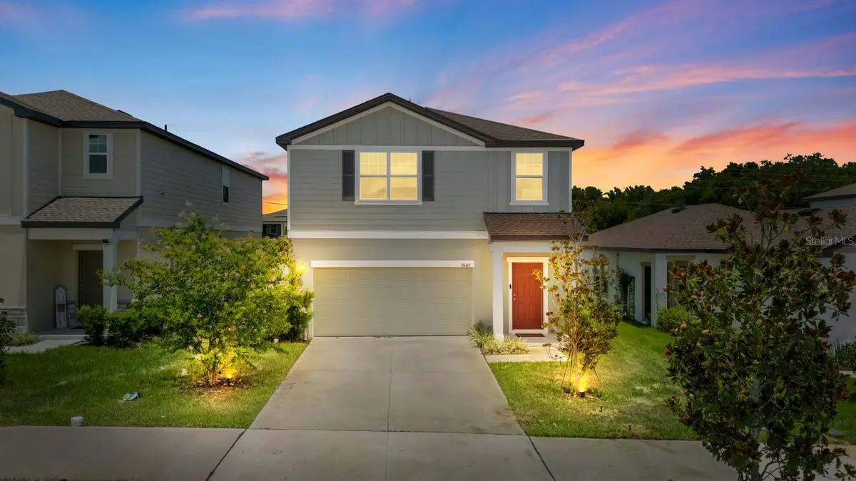 38465 HONEYSUCKLE DR, Dade City, FL 33525