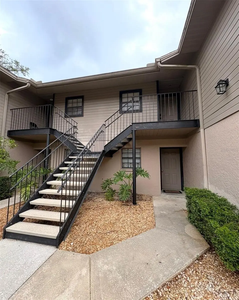 4015 ASHFORD GREEN PL #D202, Tampa, FL 33613