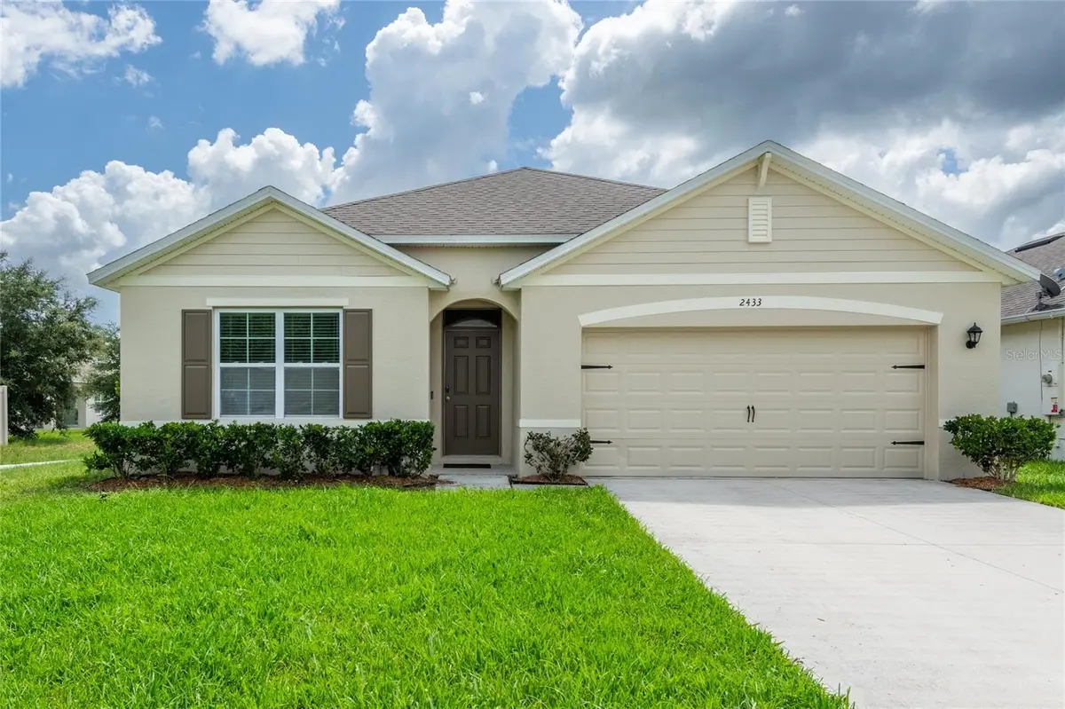 2433 WHITE POPPY DR, Kissimmee, FL 34747