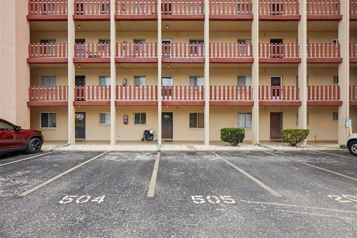 4009 LAKE BAYSHORE DR #105, Bradenton, FL 34205
