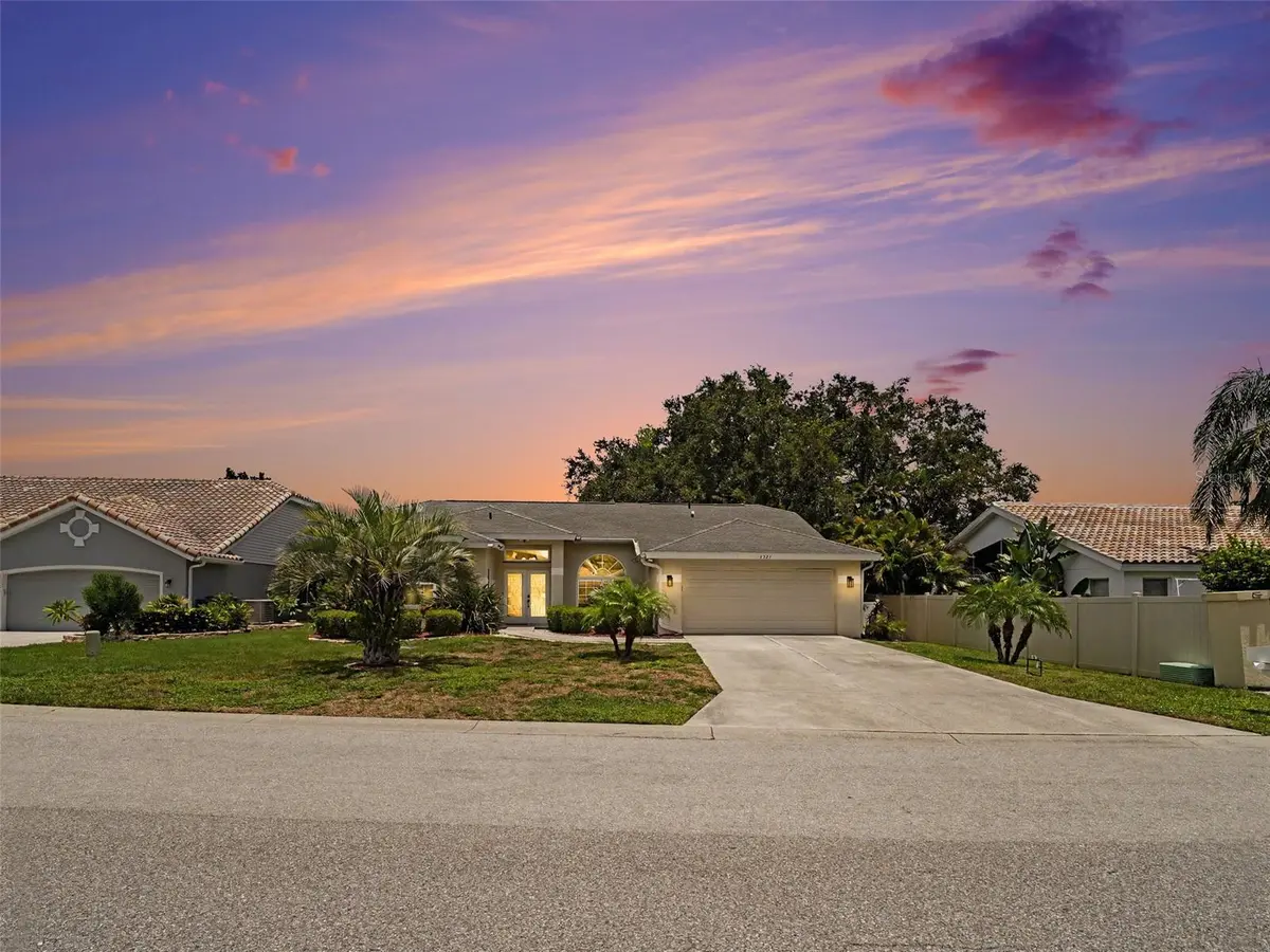 5325 GARDENS DR, Sarasota, FL 34243