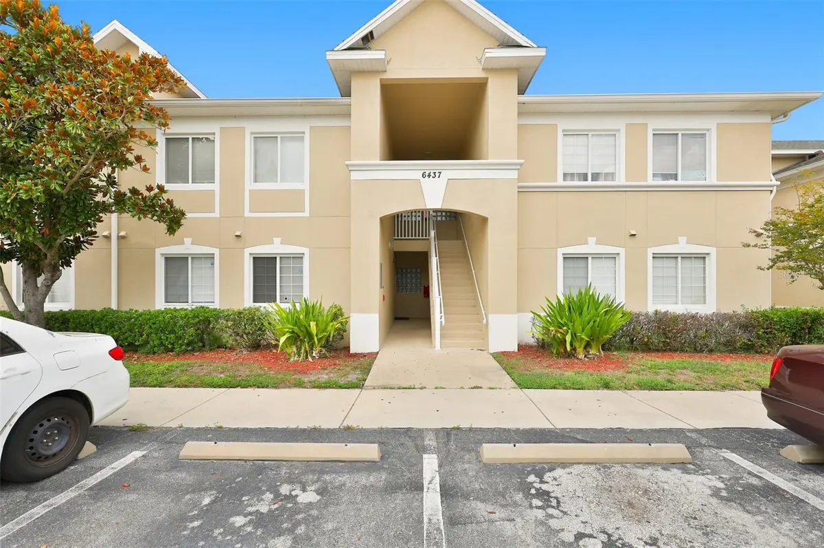6437 CYPRESSDALE DR #201, Riverview, FL 33578