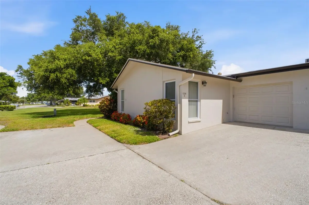 1335 QUEEN ANNE DR #C, Palm Harbor, FL 34684