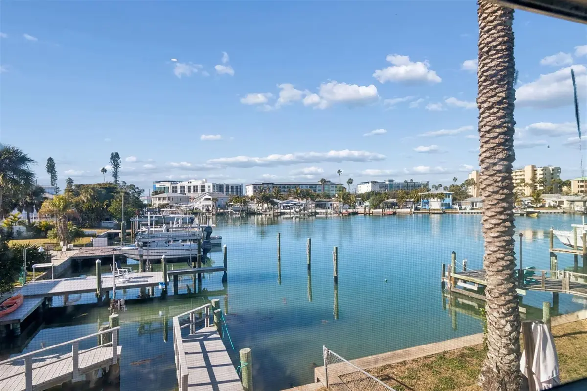 14919 N BAYSHORE DR #1, Madeira Beach, FL 33708