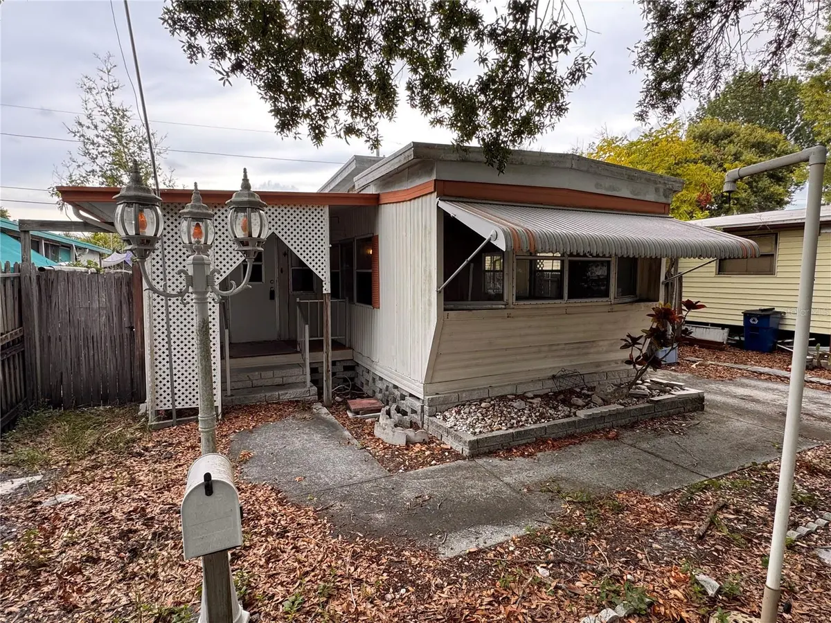 5042 76TH ST N, St Petersburg, FL 33709