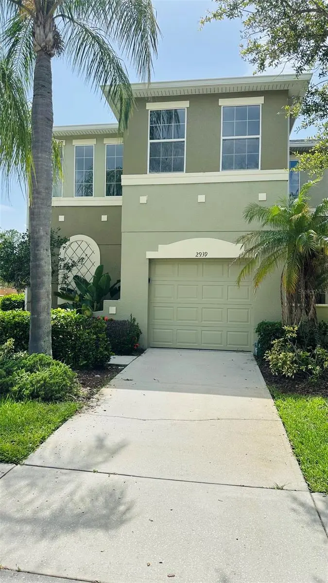 2939 WILLOWLEAF LN, Wesley Chapel, FL 33544