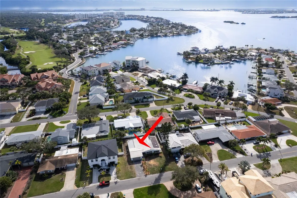 6613 BLUE HERON DR S, St Petersburg, FL 33707