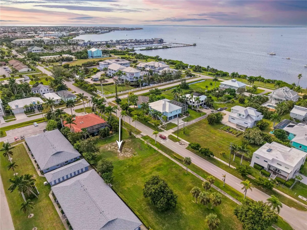 821 W MARION AVE, Punta Gorda, FL 33950