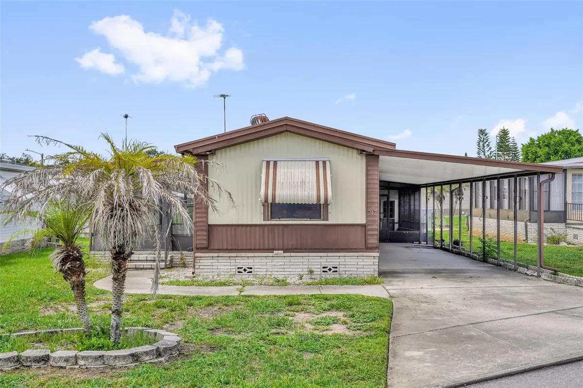 242 CANDLEWOOD DR, Lake Wales, FL 33898