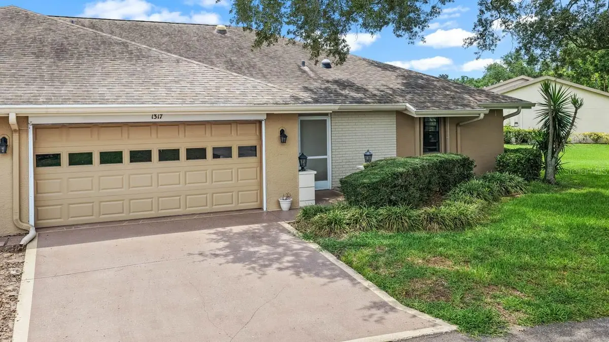 1317 LELAND DR, Sun City Center, FL 33573