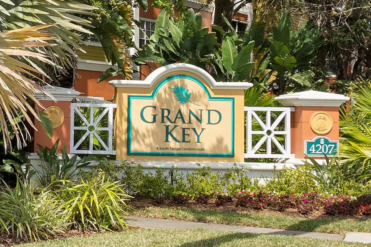 4207 S DALE MABRY HWY #6107, Tampa, FL 33611