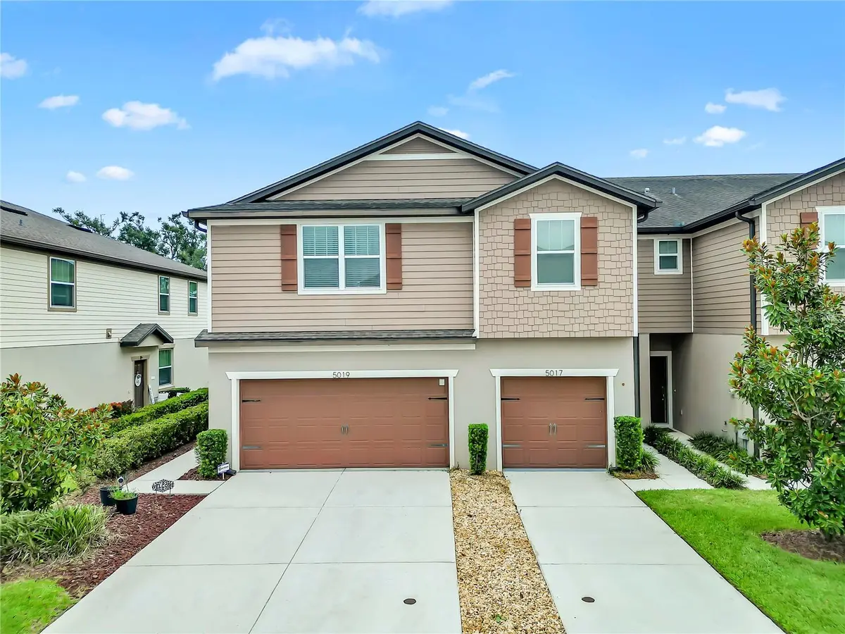 5019 BLUE LATAN LN, Tampa, FL 33610