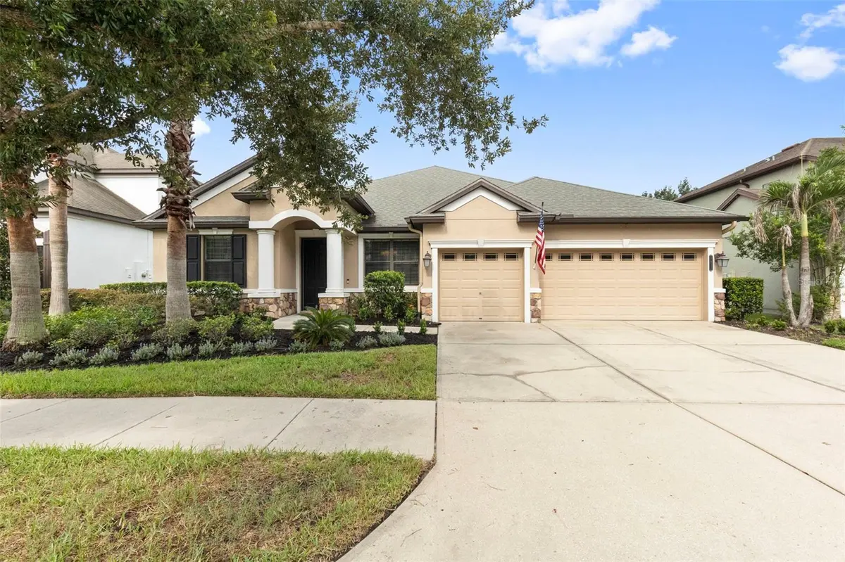 7957 HAMPTON LAKE DR, Tampa, FL 33647