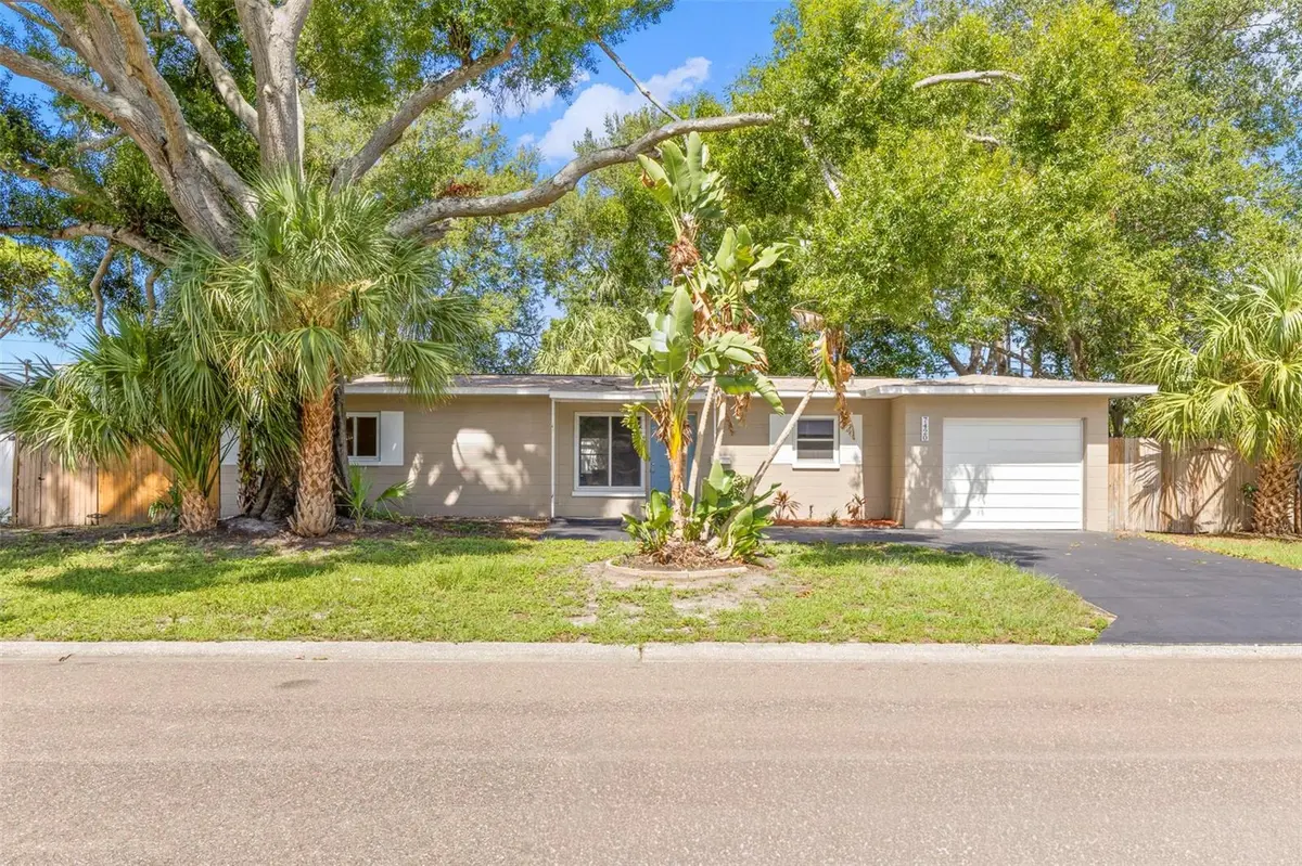 Address not disclosed, St Petersburg, FL 33702