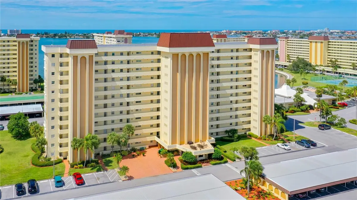 4575 COVE CIR #309, St Petersburg, FL 33708