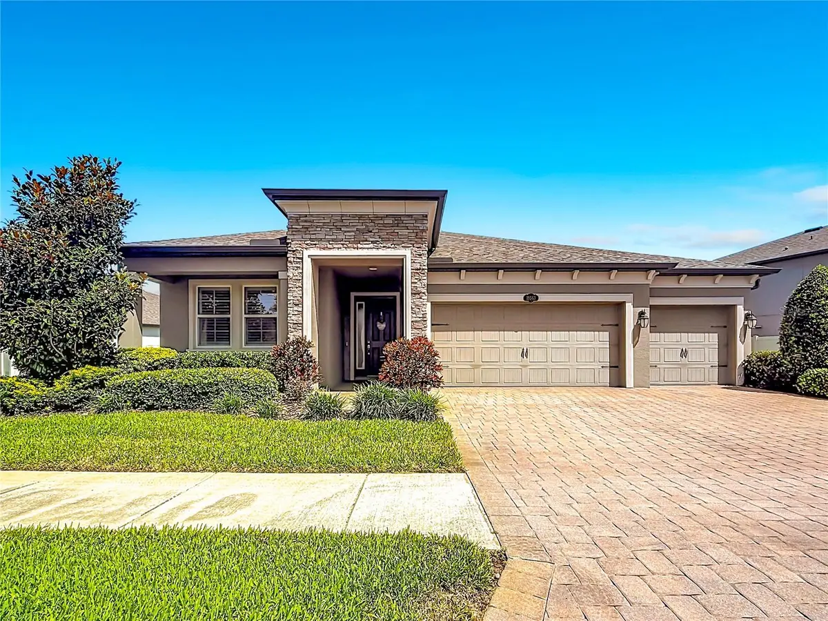 19563 LEONARD RD, Lutz, FL 33558