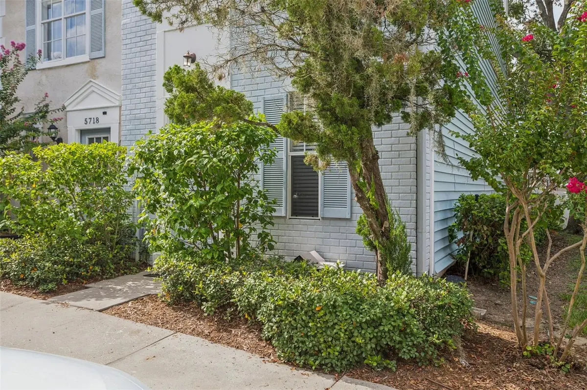 5720 DALDEN DR #5720, Tampa, FL 33617