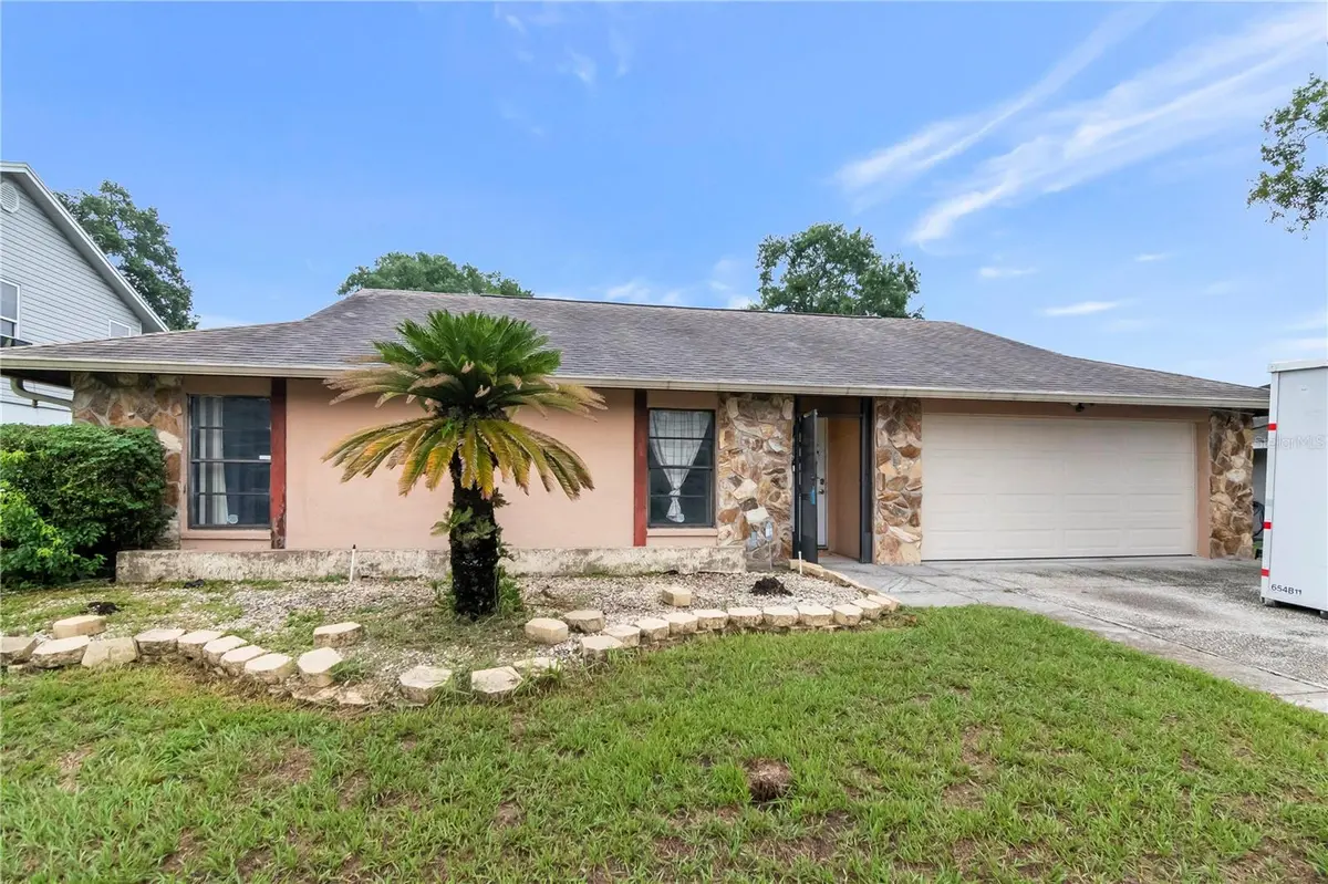 13613 OLD FARM DR, Tampa, FL 33625