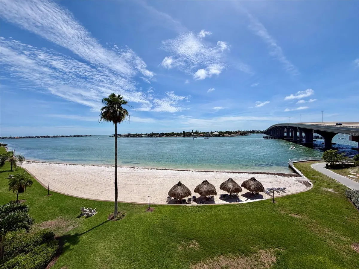 5701 BAHIA DEL MAR CIR #407, St Petersburg, FL 33715