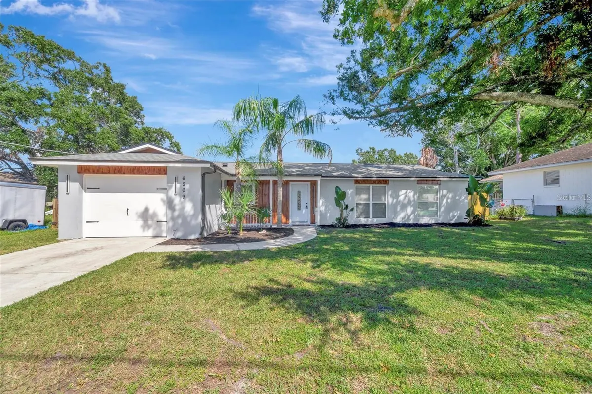 6209 FLAMINGO DR, Apollo Beach, FL 33572