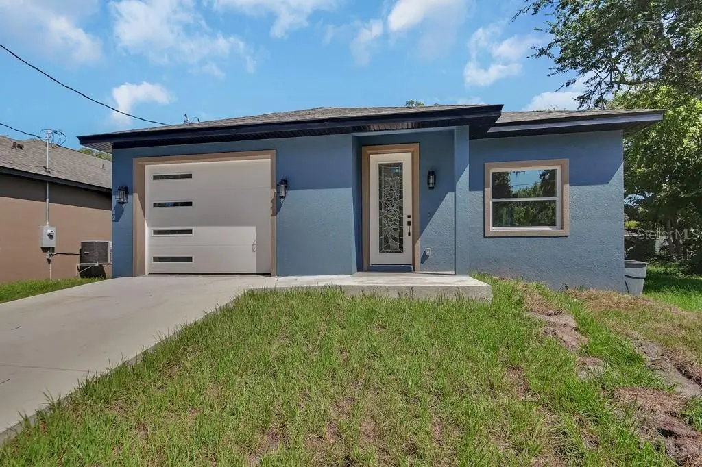 556 WALLACE ST, Daytona Beach, FL 32114