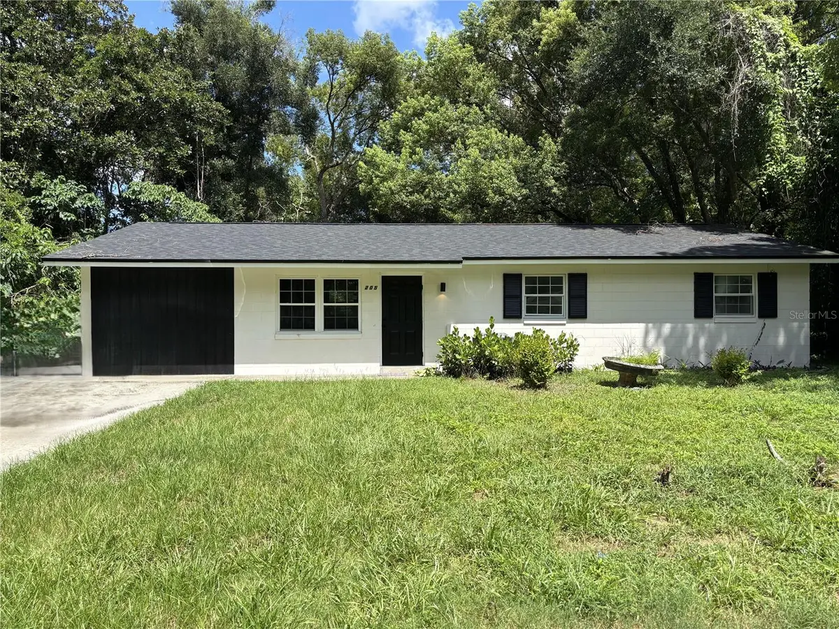 205 S CHANDLER AVE, Deland, FL 32724