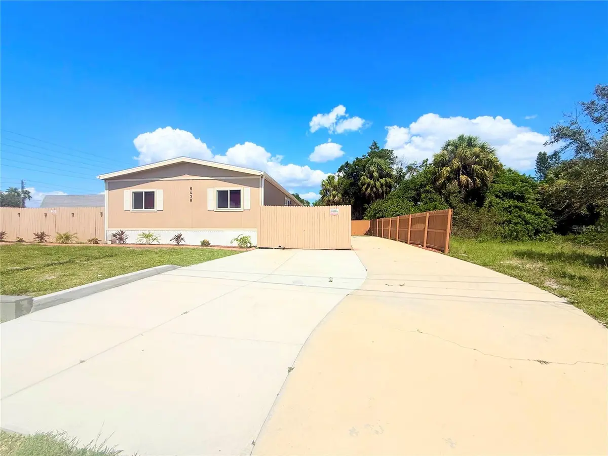 8438 FORMEL AVE, Port Richey, FL 34668