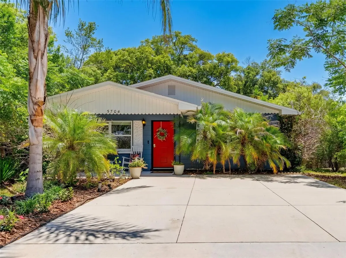 5704 13TH ST, Zephyrhills, FL 33542