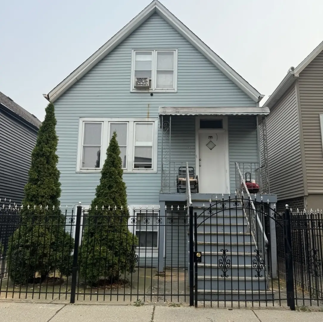 3303 W 38th PL, Chicago, IL 60632