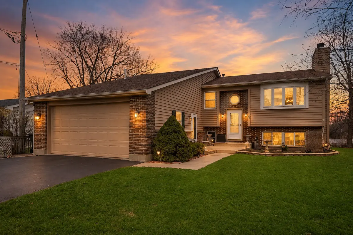 12738 W 27th PL, Beach Park, IL 60099