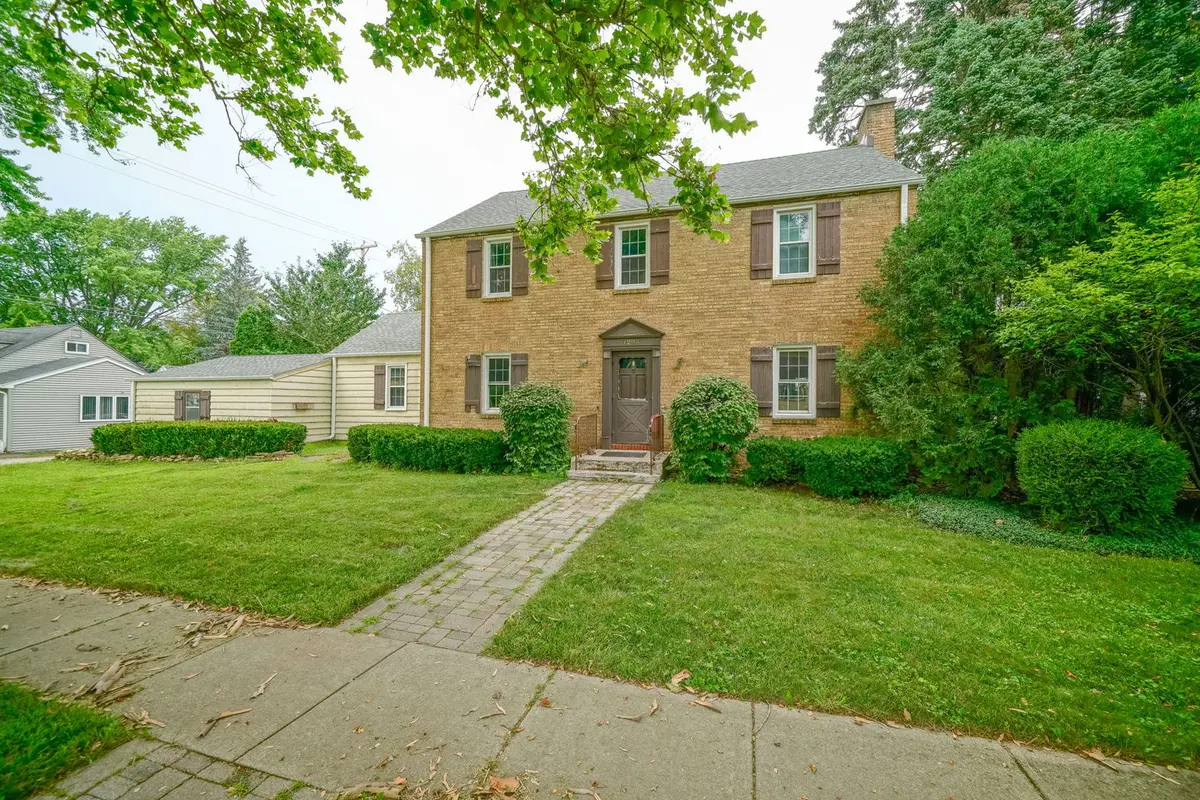 1205 W 6th AVE, Rochelle, IL 61068