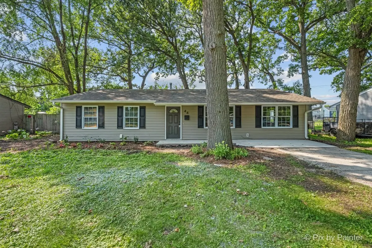 44 Saugatuck RD, Montgomery, IL 60538