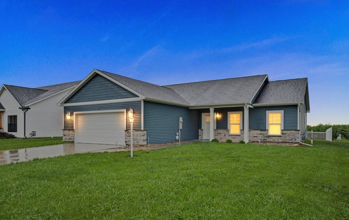 3704 Boulder Ridge DR, Champaign, IL 61822