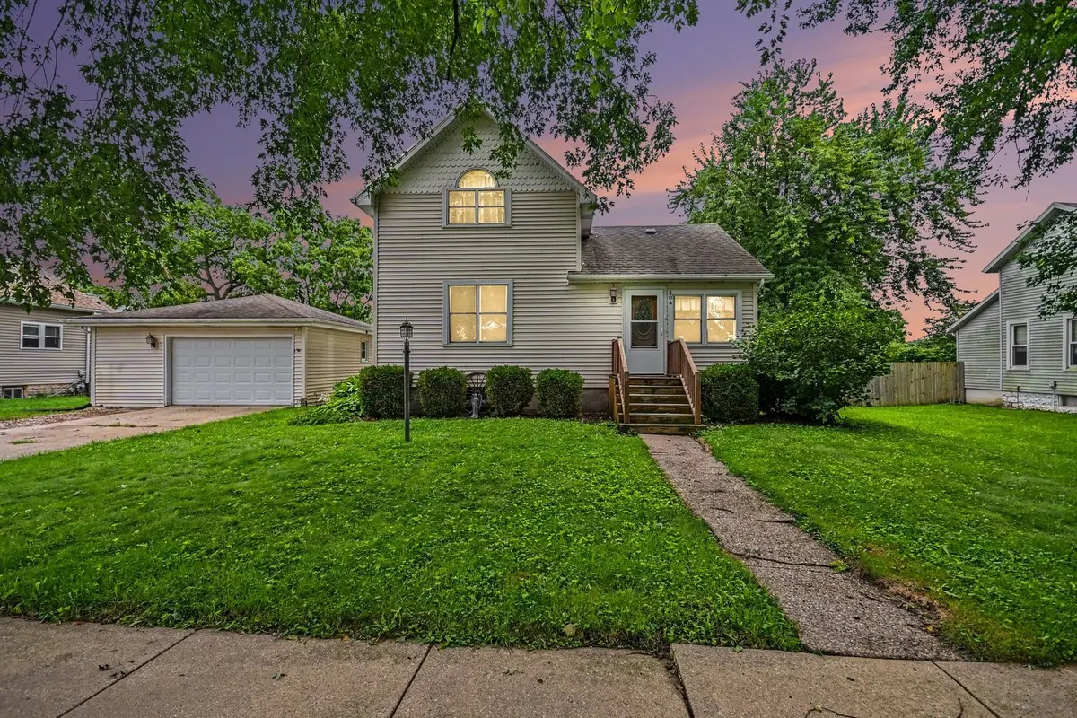 304 N Maple ST, Grant Park, IL 60940