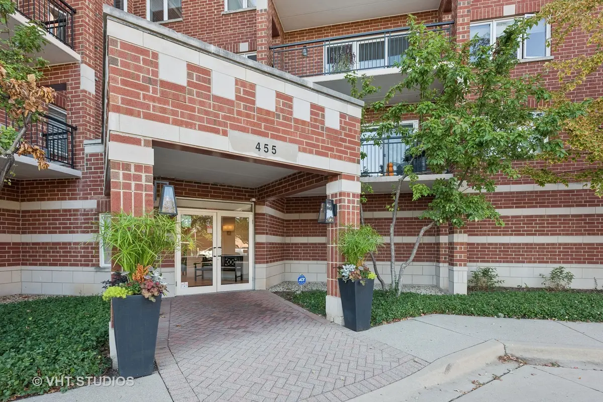 455 W Front ST #501, Wheaton, IL 60187