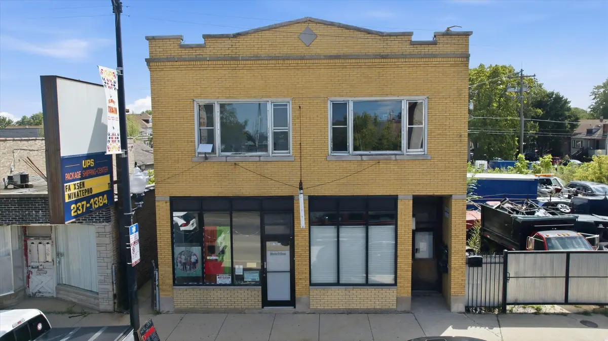 5817 W Diversey AVE, Chicago, IL 60639