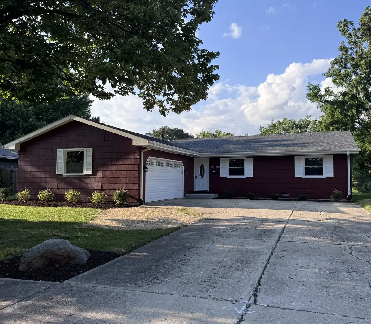 2059 Robert ST, Aurora, IL 60506