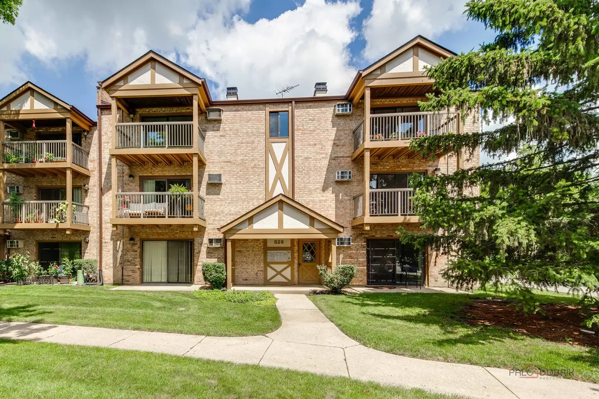 829 S Dwyer AVE #E, Arlington Heights, IL 60005