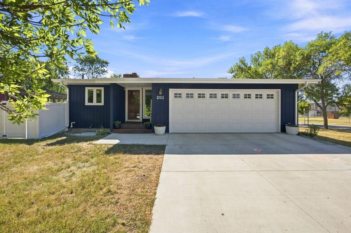 201 11th AVE E, West Fargo, ND 58078
