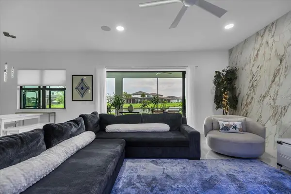 5609 CLEARWATER CT, Lakewood Ranch, FL 34211